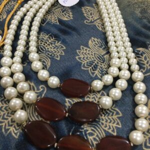 Multi layer Queen's NECKLACE